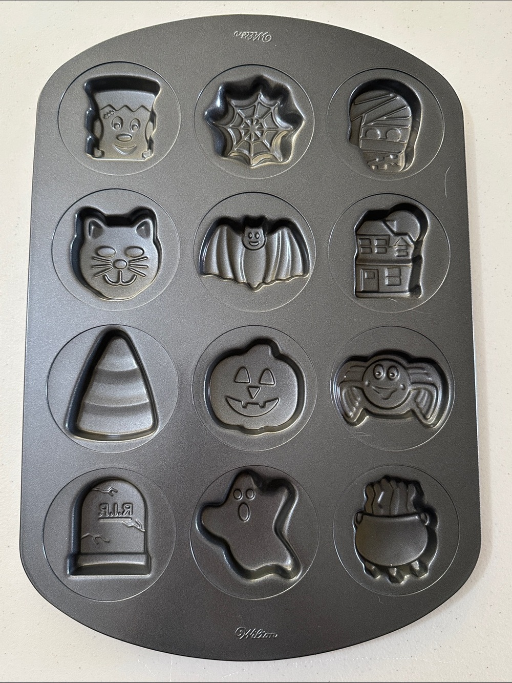Wilton Halloween Shapes Cookie Pan - 12 Spooky Shapes